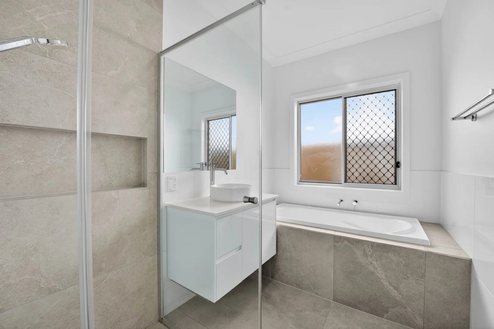 Additional image 13 of 25 Jolimont Rd, Yarrabilba QLD 4207