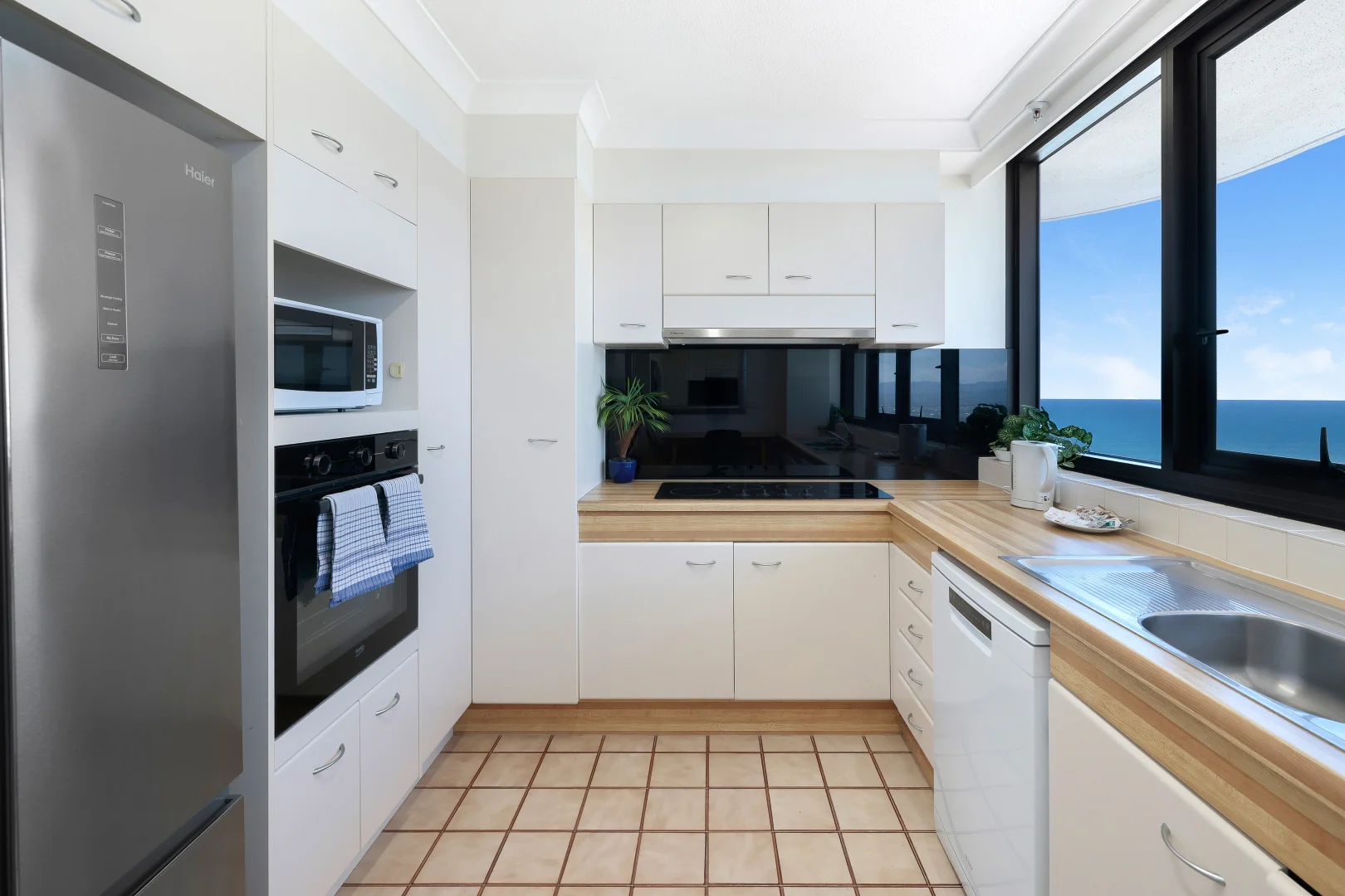 Additional image 11 of 35F/4 Old Burleigh Road, Surfers Paradise QLD 4217