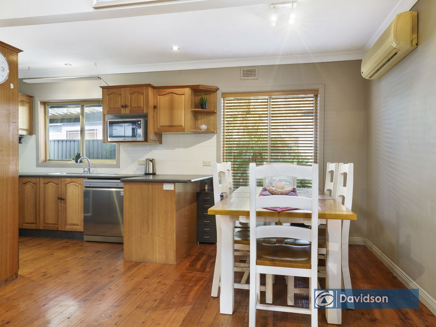 8 Komiatum Street, Holsworthy NSW 2173, Image 2