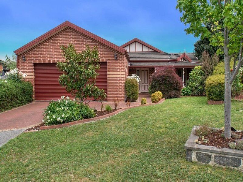 4 bedrooms House in 23 Pranjic Place ROWVILLE VIC, 3178