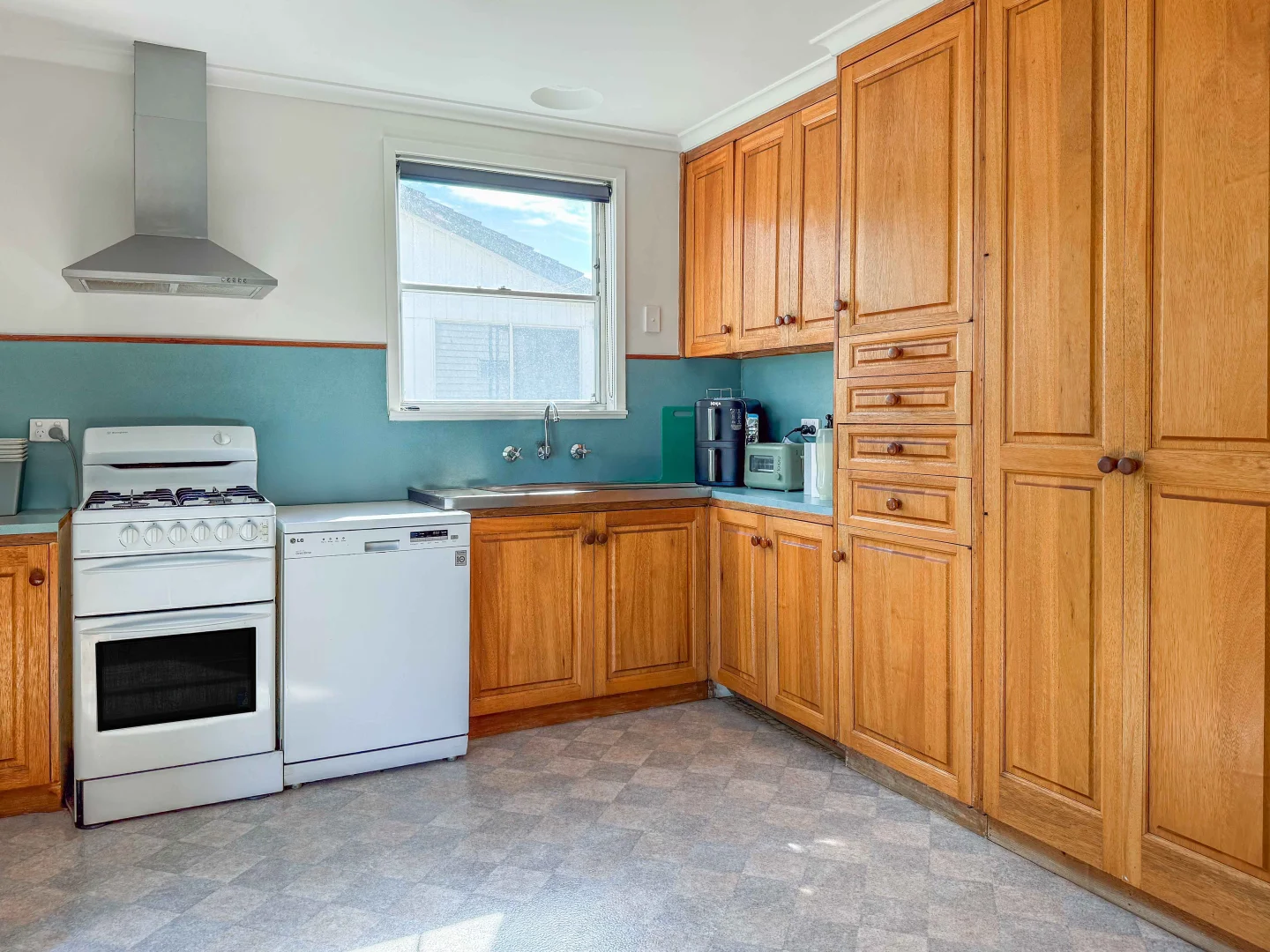 Additional image 2 of 28 Kauri Crescent, Portland VIC 3305