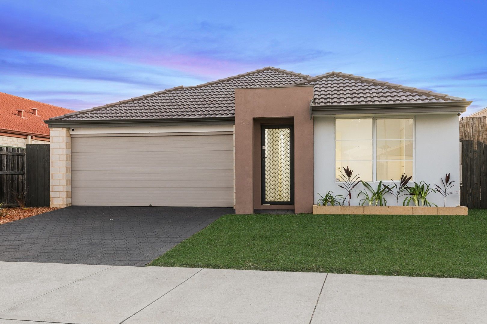 3 bedrooms House in 13 Marble Boulevard WELLARD WA, 6170