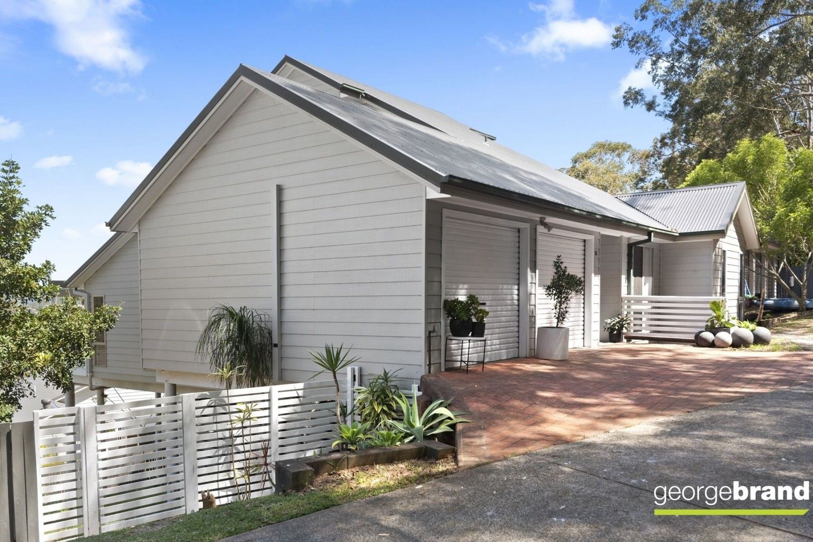 4 bedrooms House in 16 Irwin Place GREEN POINT NSW, 2251