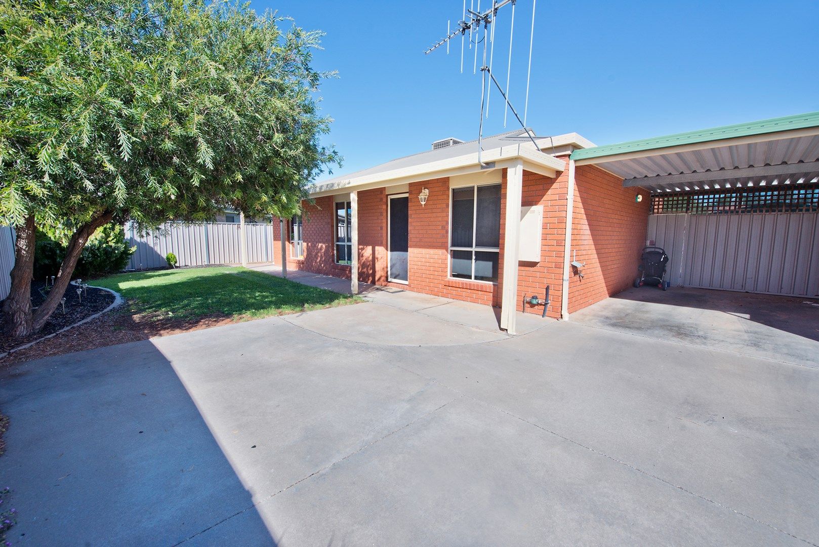 2 bedrooms Apartment / Unit / Flat in 2/11 Foster Street SWAN HILL VIC, 3585