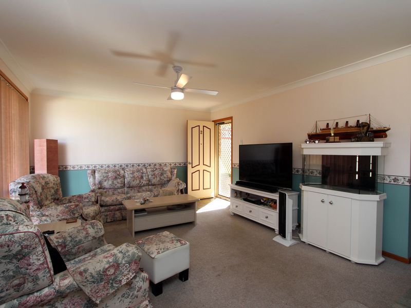 2/4 Pondee Place, Toronto NSW 2283, Image 1