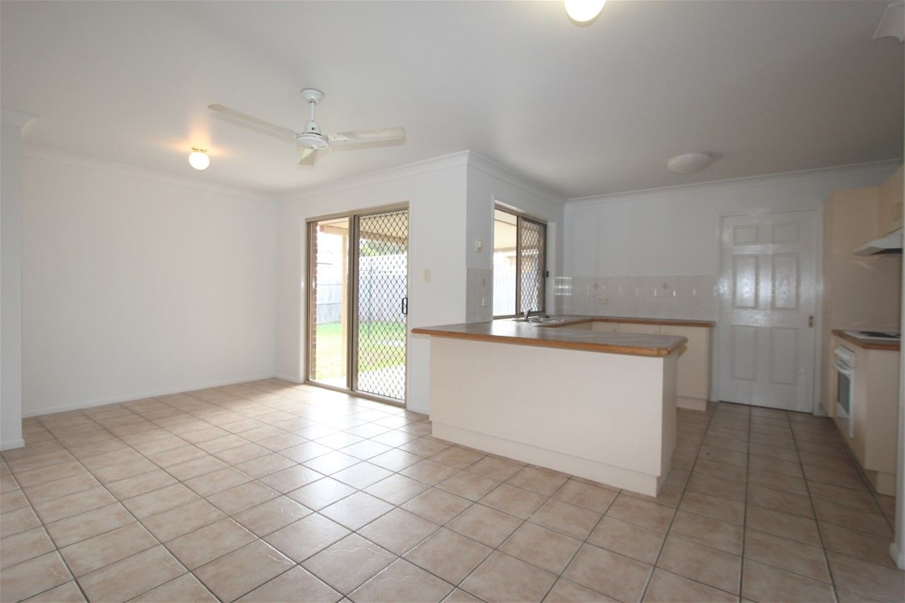 9 Cherrytree Place, Waterford West QLD 4133, Image 2