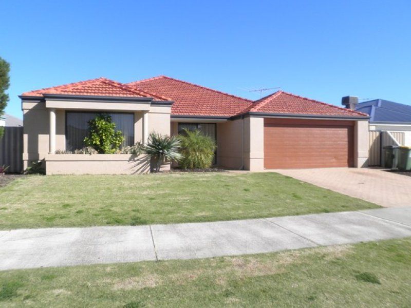 4 bedrooms House in 48 Endeavour Drive PORT KENNEDY WA, 6172