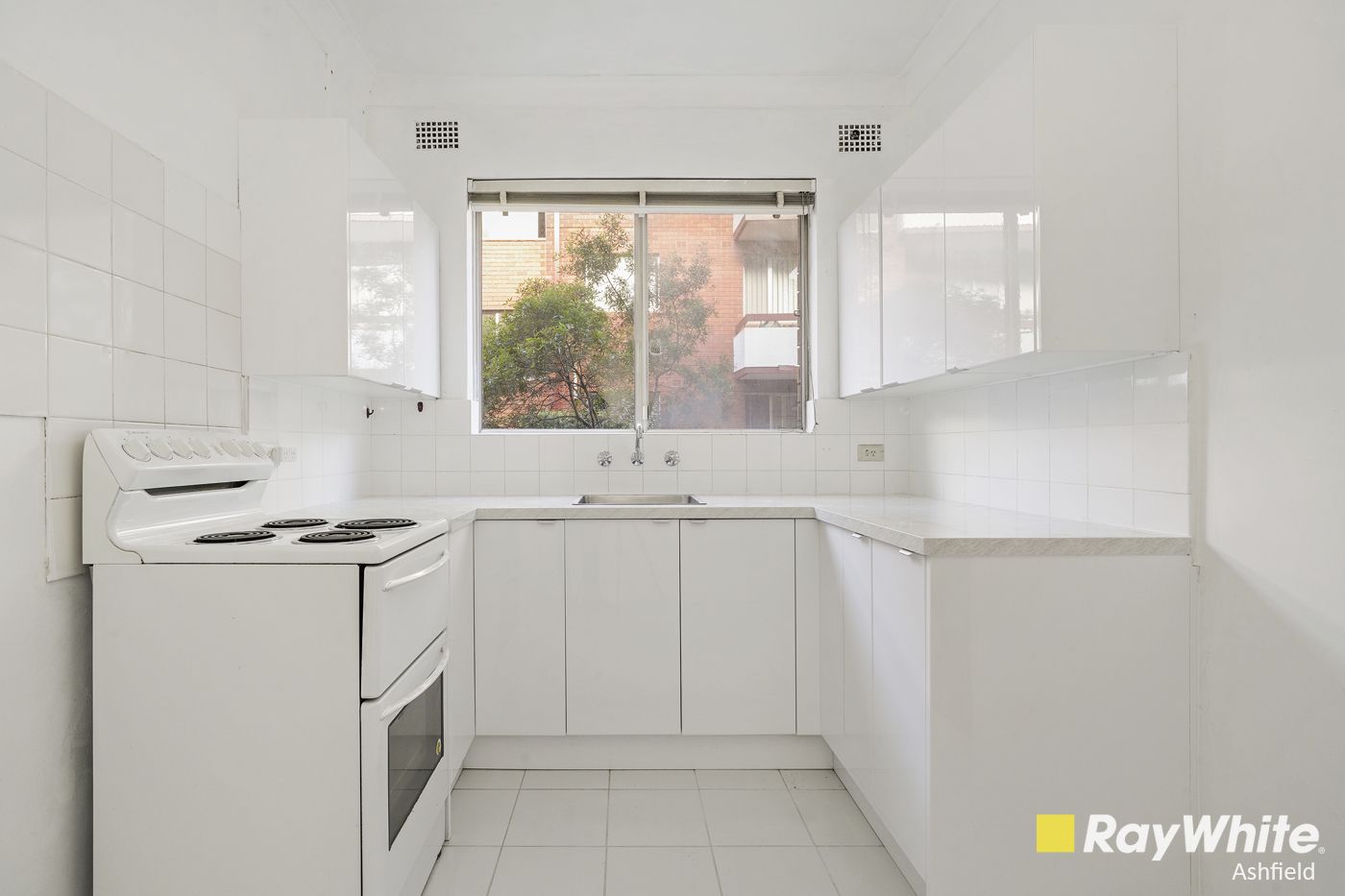 2 bedrooms Apartment / Unit / Flat in 13/61 Kensington Road SUMMER HILL NSW, 2130