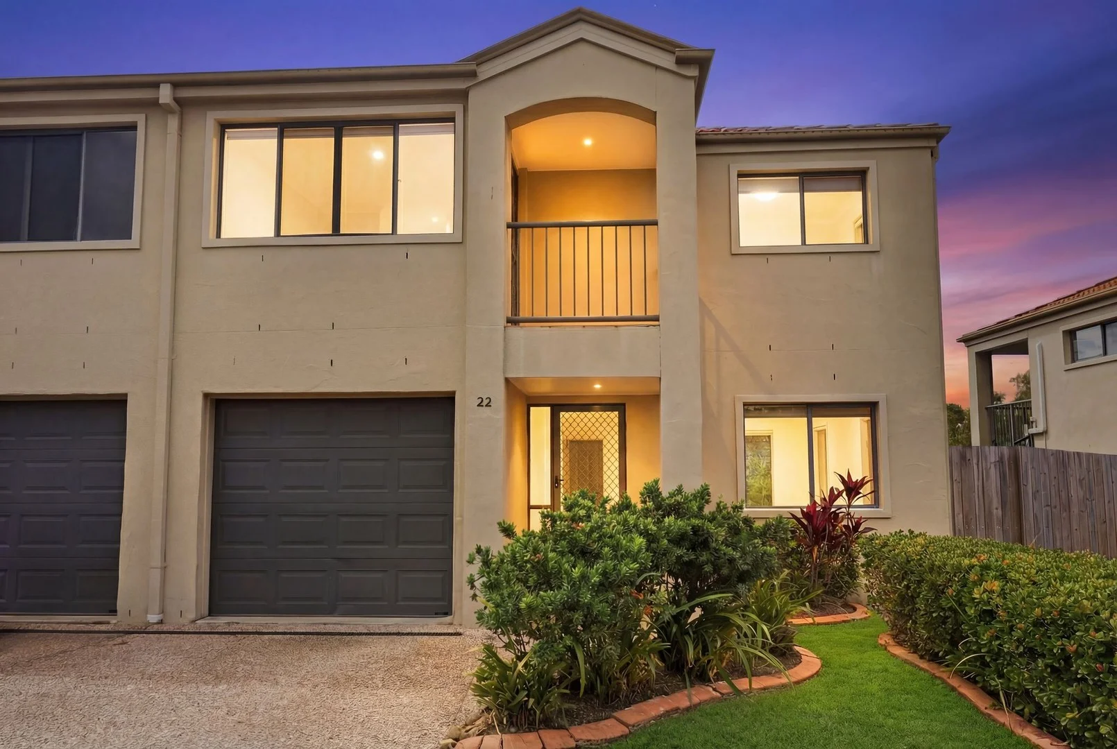 22/1 Santa Isobel Blvd, Pacific Pines QLD 4211