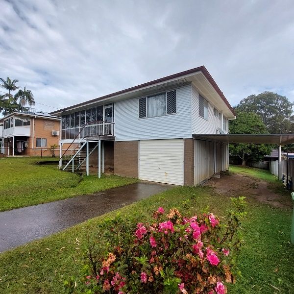 3 bedrooms House in 18 Michael Street REDLAND BAY QLD, 4165