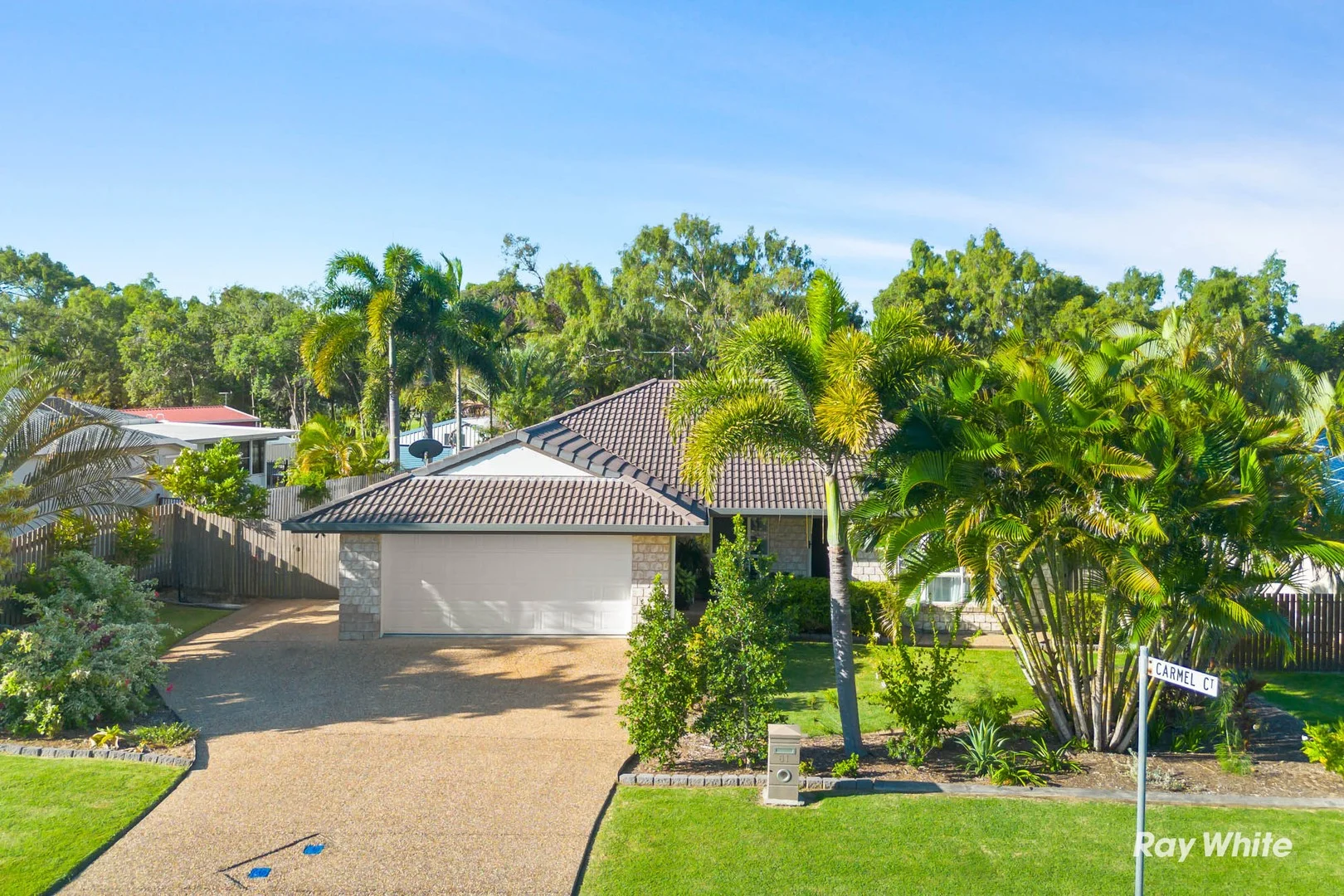 61 Bottlebrush Drive, Lammermoor QLD 4703