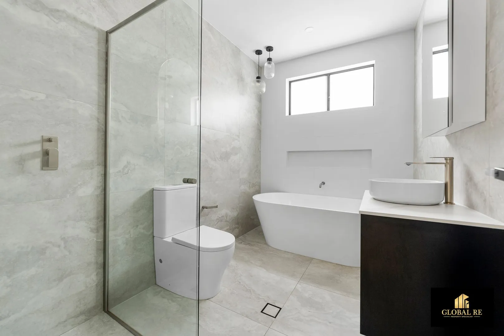 Modern Duplex Living in the Heart of Canley Heights – pohled 4