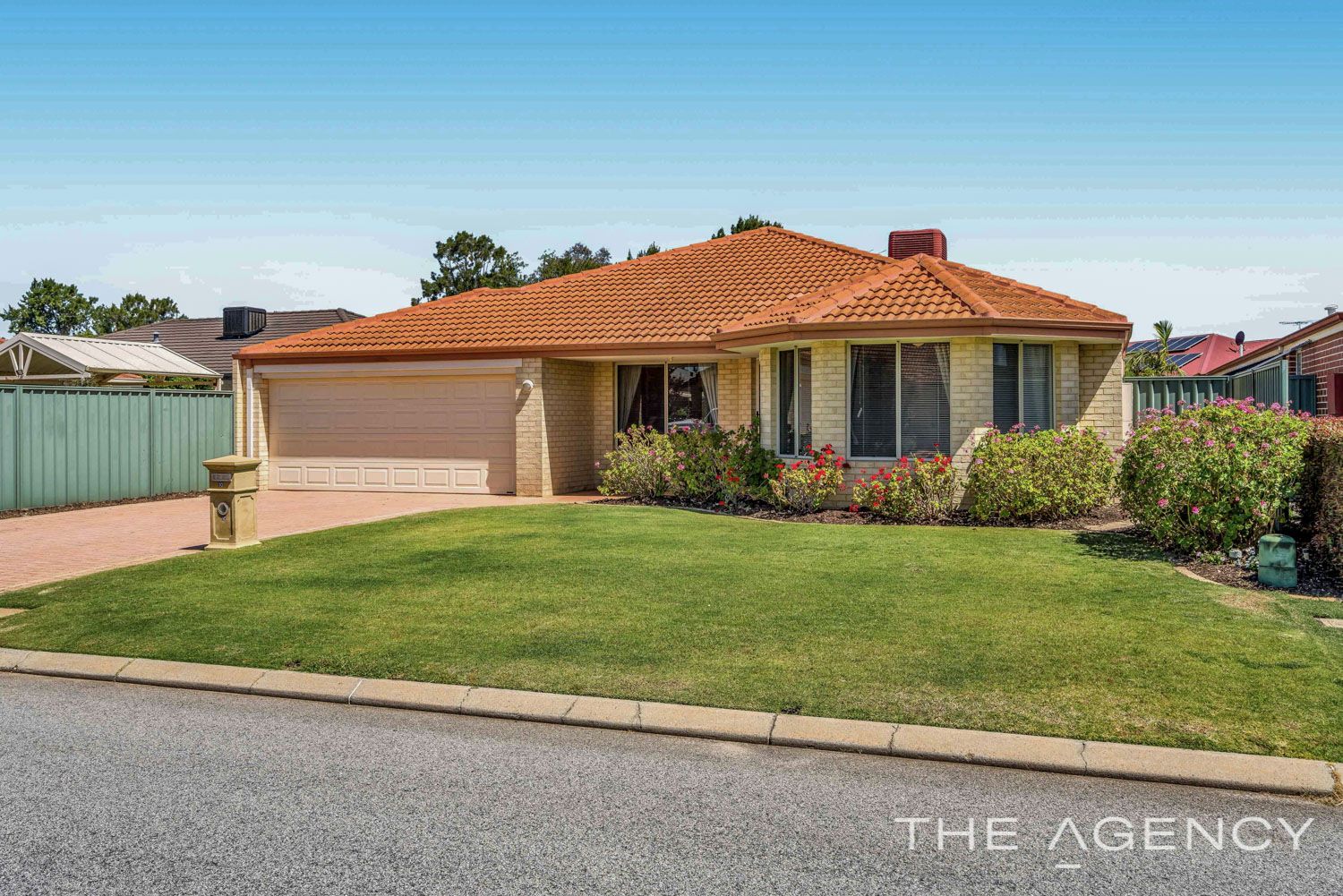 4 bedrooms House in 10 Dryandra Elbow ATWELL WA, 6164