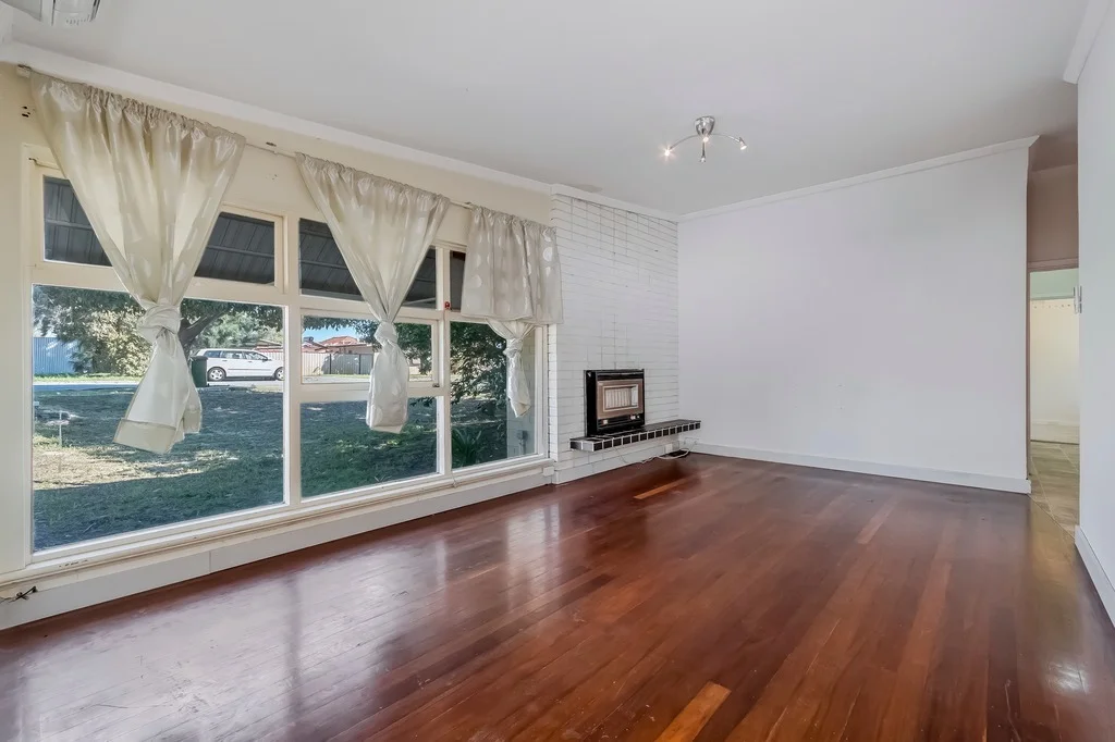 22 Irwin Road, Embleton WA 6062