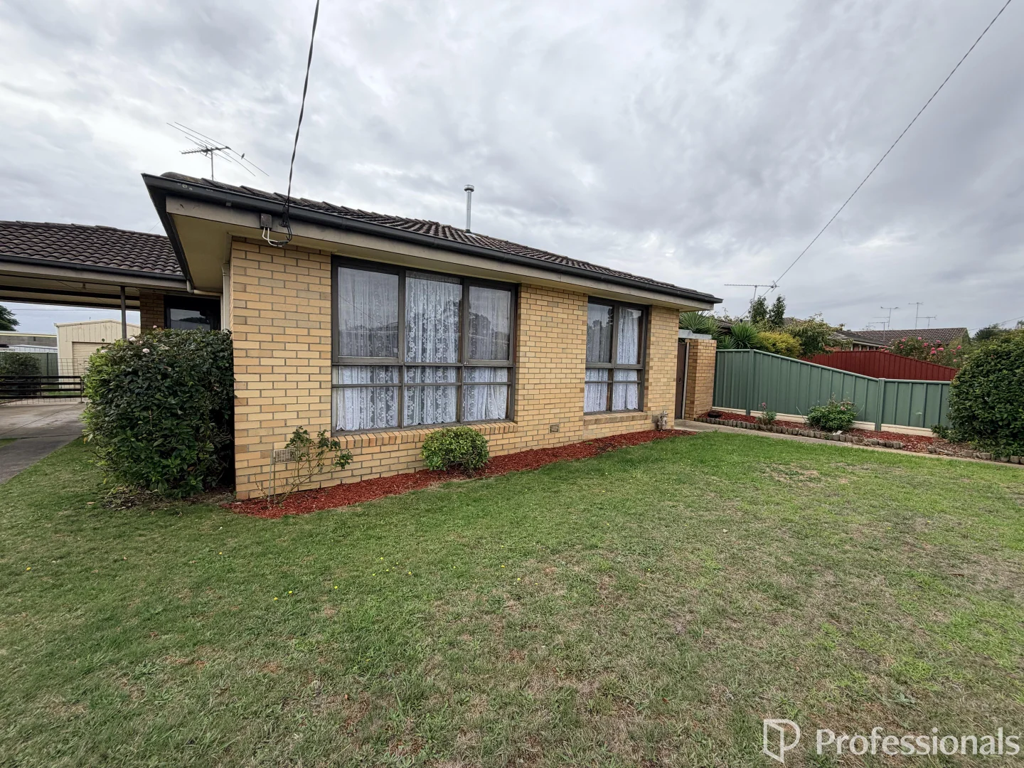 1 Hewett Court, Hamilton VIC 3300