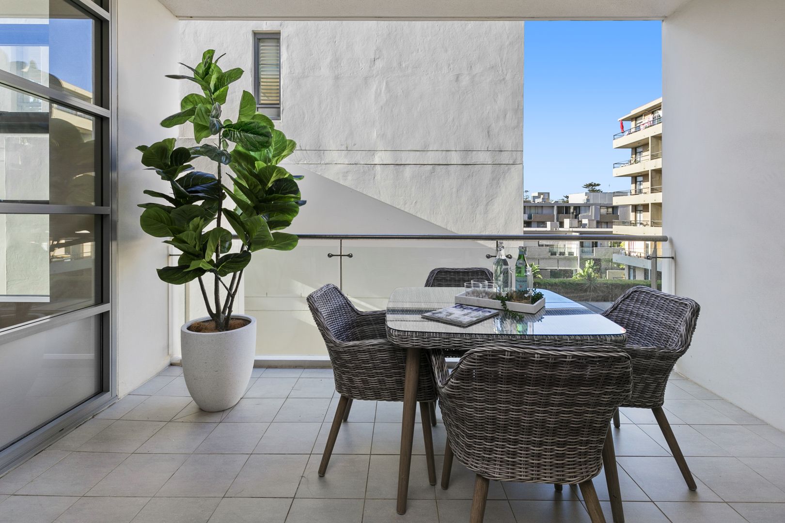 302E/8-28 The Corso, Manly NSW 2095, Image 2