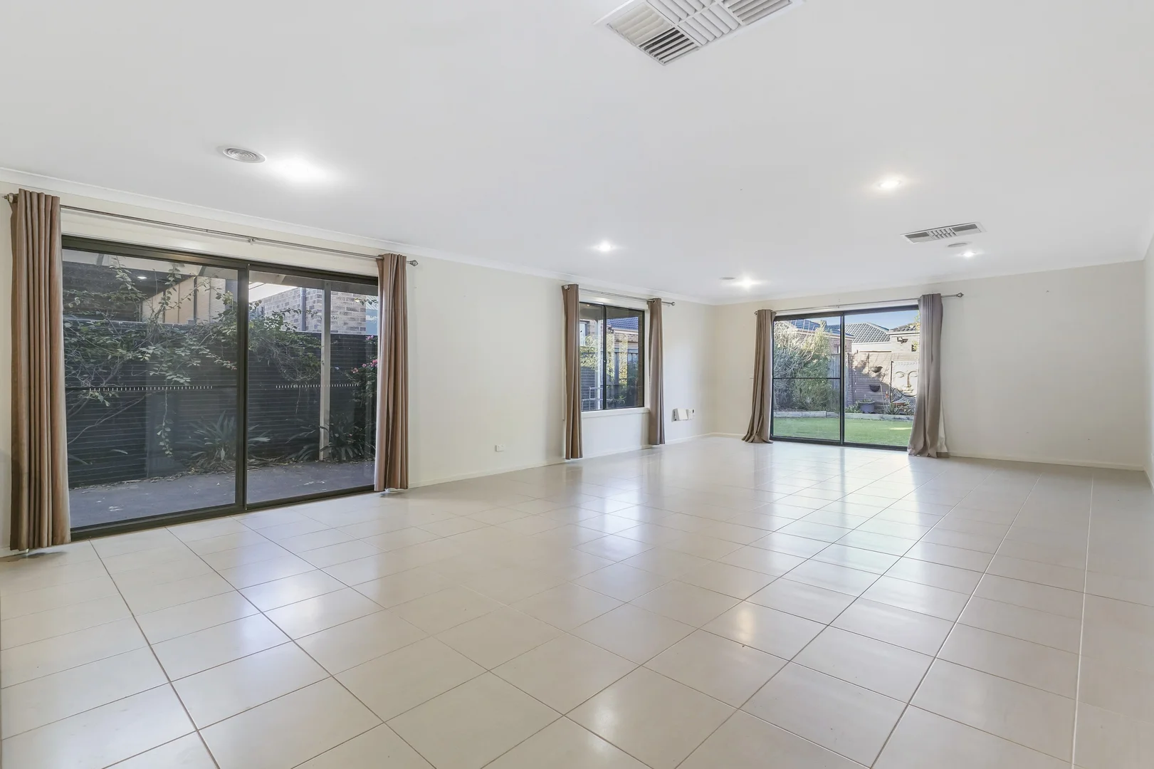 Additional image 3 of 26 Stringybark Avenue, Brookfield VIC 3338