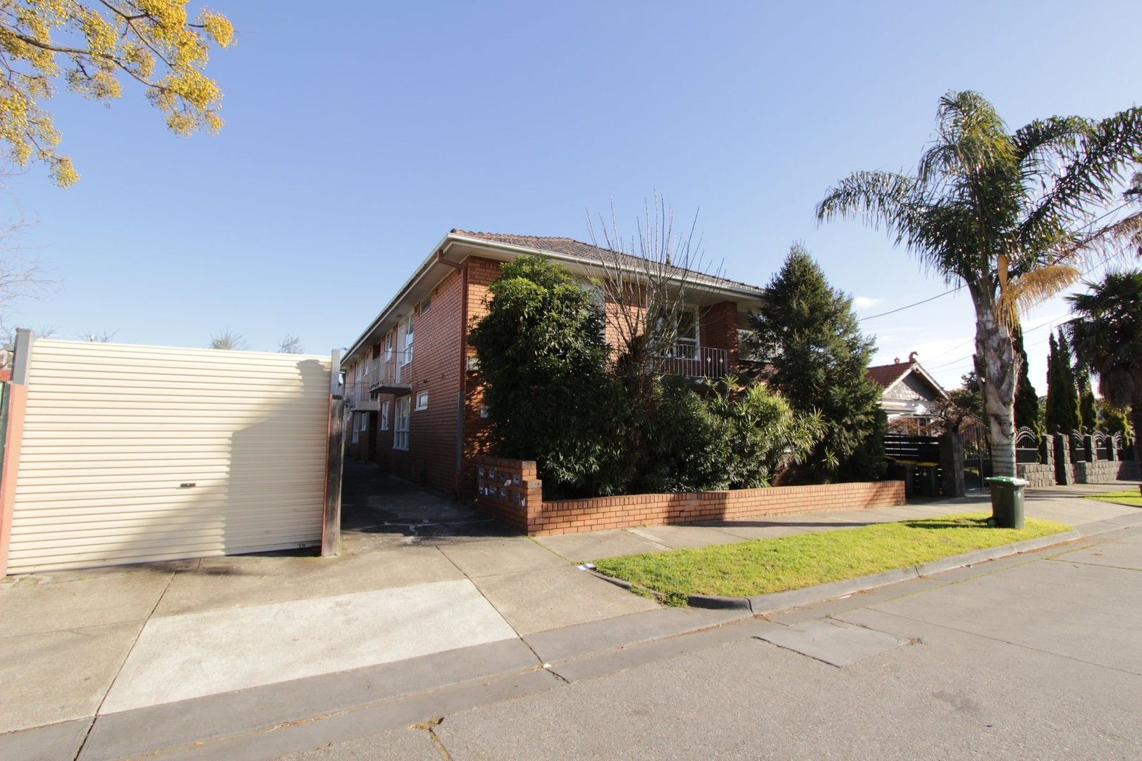 1 bedrooms Apartment / Unit / Flat in 4/1 Cunnington Avenue BRUNSWICK EAST VIC, 3057