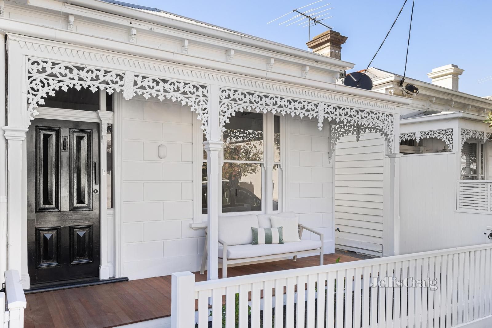 3 bedrooms House in 19 New Street ARMADALE VIC, 3143