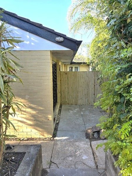 1 bedrooms Apartment / Unit / Flat in 2/652 Waterworks Road ASHGROVE QLD, 4060