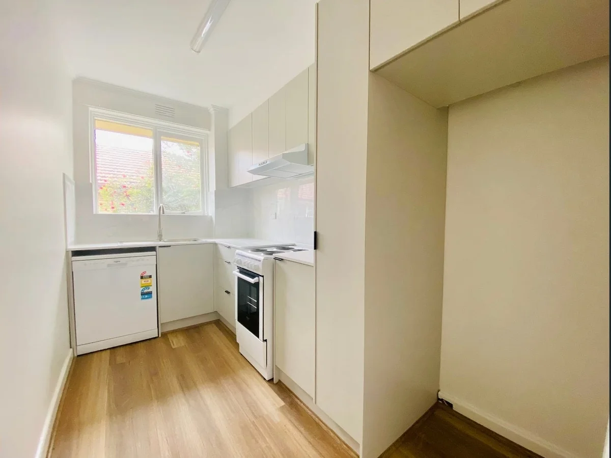 2/14 Marriott Street, St Kilda VIC 3182