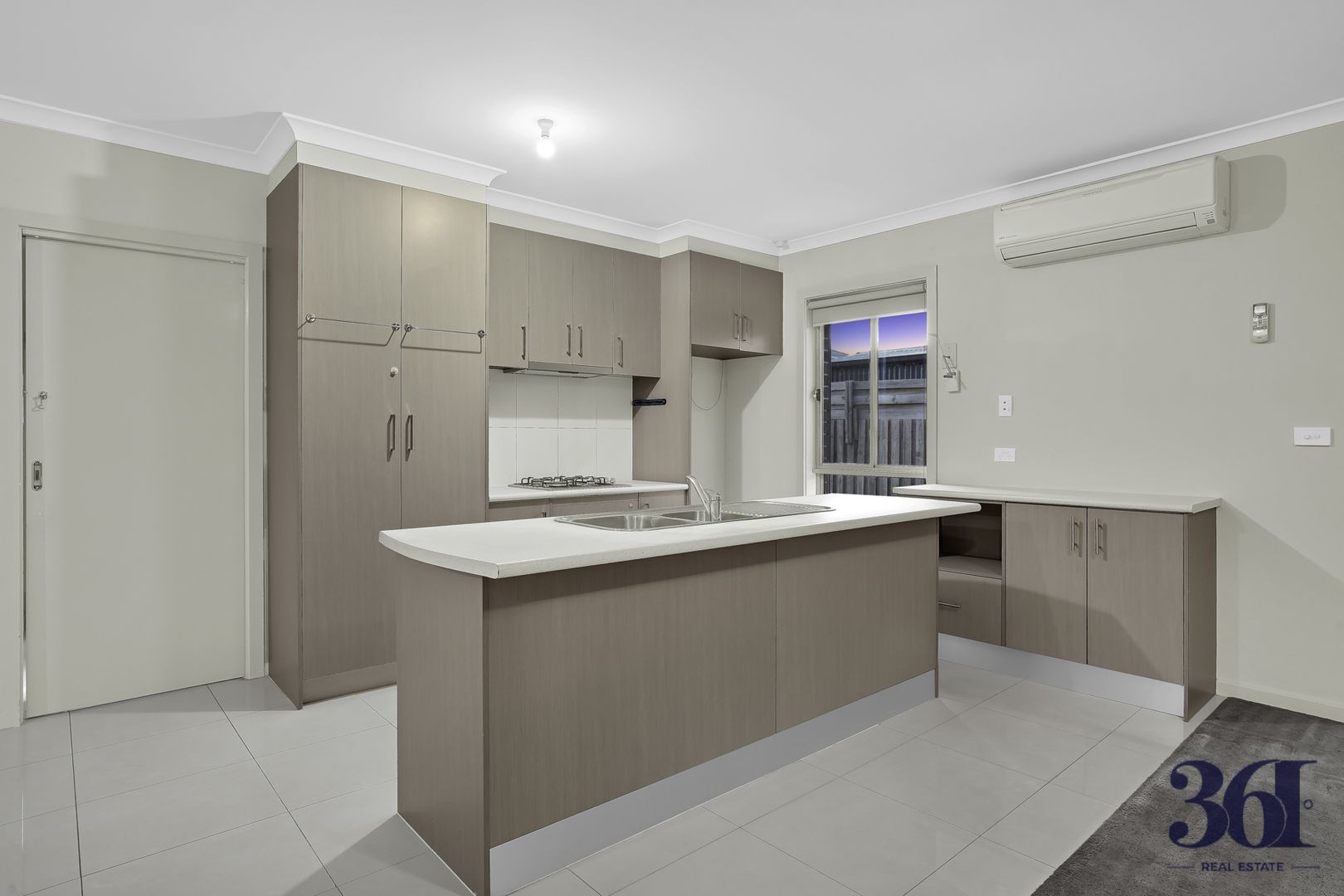 2/58 Baden Drive, Hoppers Crossing VIC 3029, Image 2
