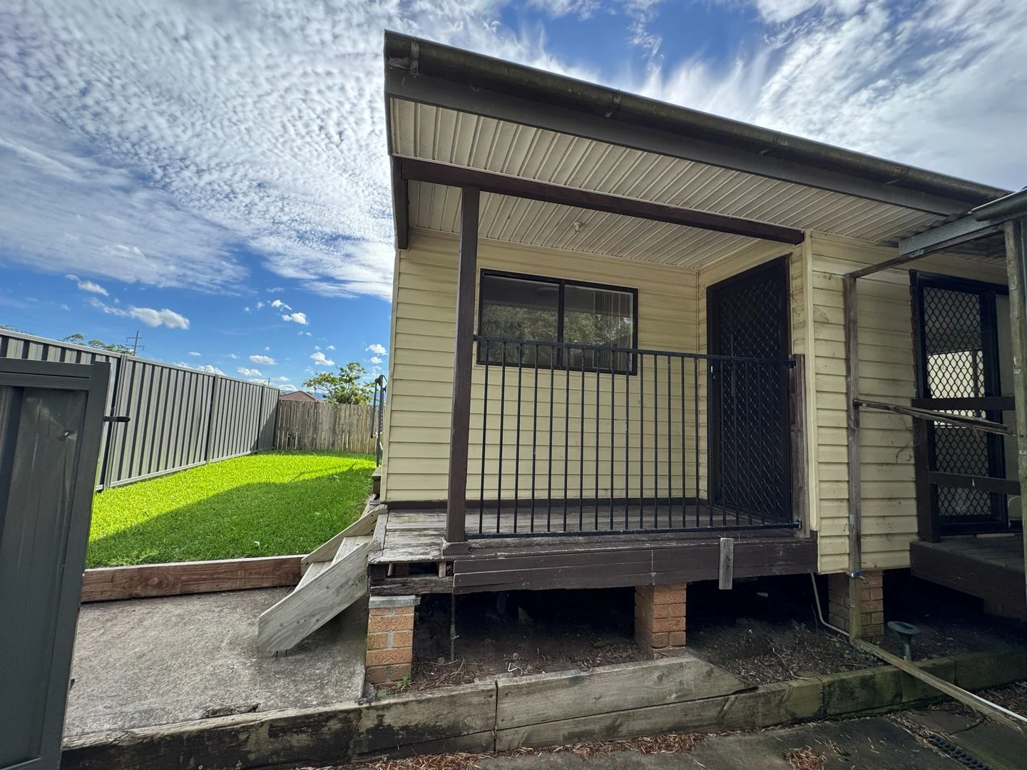 2/325 Princes Highway, Albion Park Rail NSW 2527