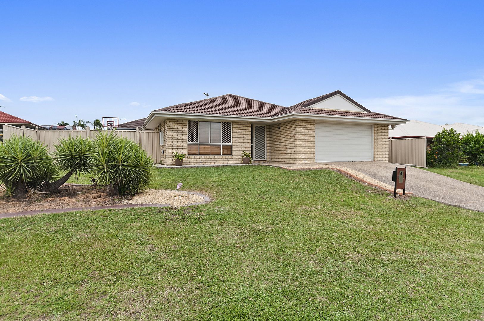 7 Willow Close, Raceview QLD 4305