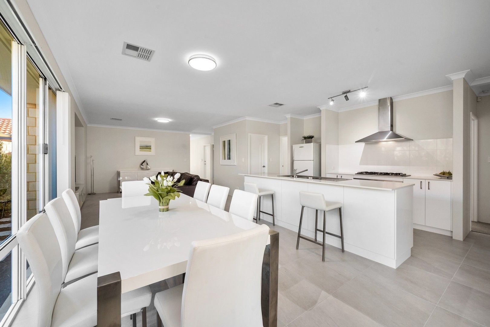 5 bedrooms House in 114A Bayport Circuit MINDARIE WA, 6030