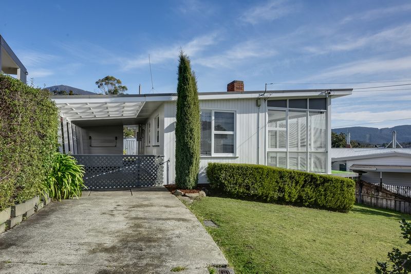 3 bedrooms House in 10 Ogilvie Street MOUNT STUART TAS, 7000