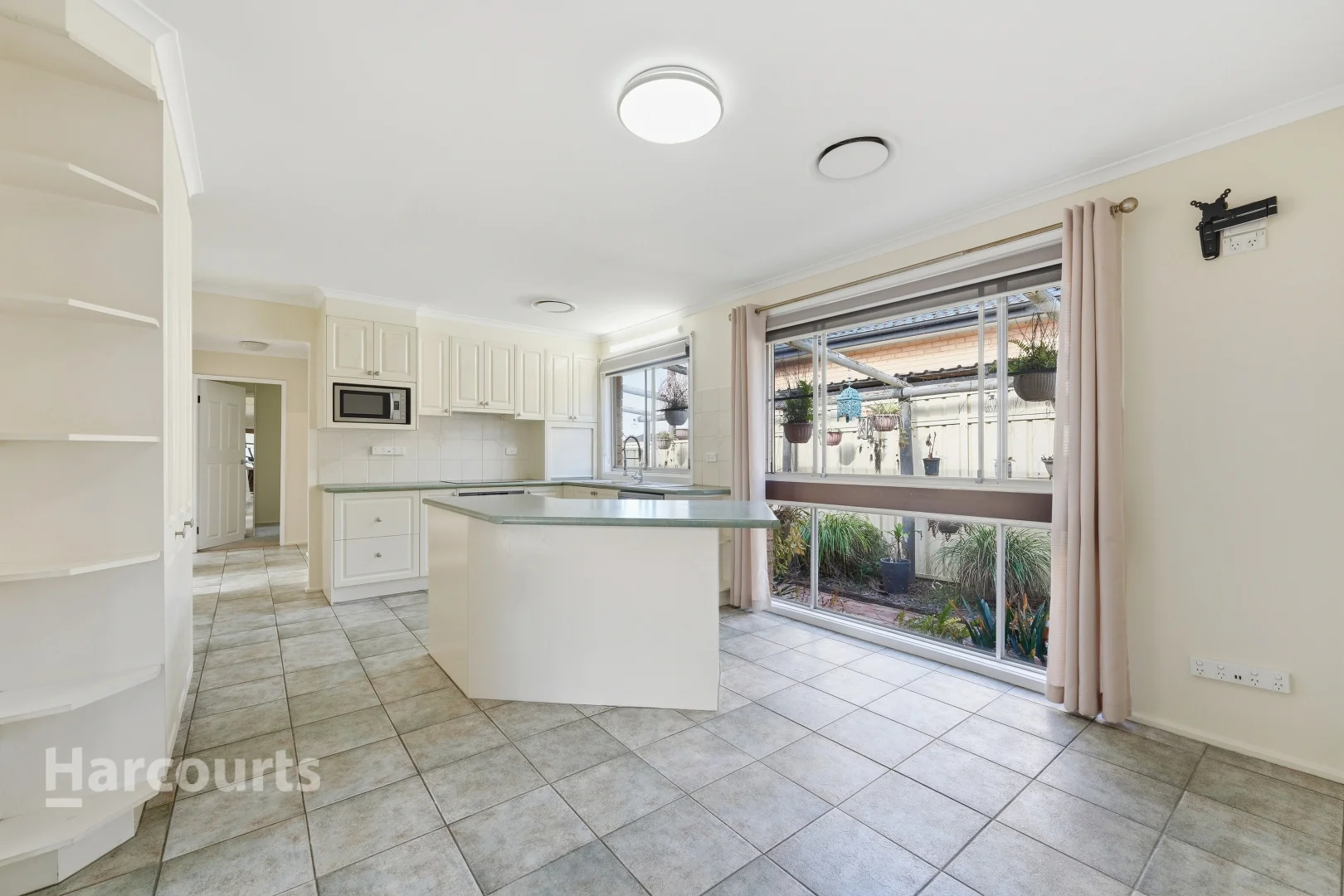 Additional image 3 of 33 Elouera Crescent, Woodbine NSW 2560