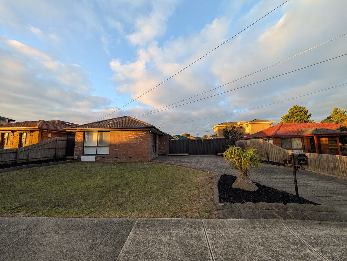 3 bedrooms House in 5 Telford Court MEADOW HEIGHTS VIC, 3048