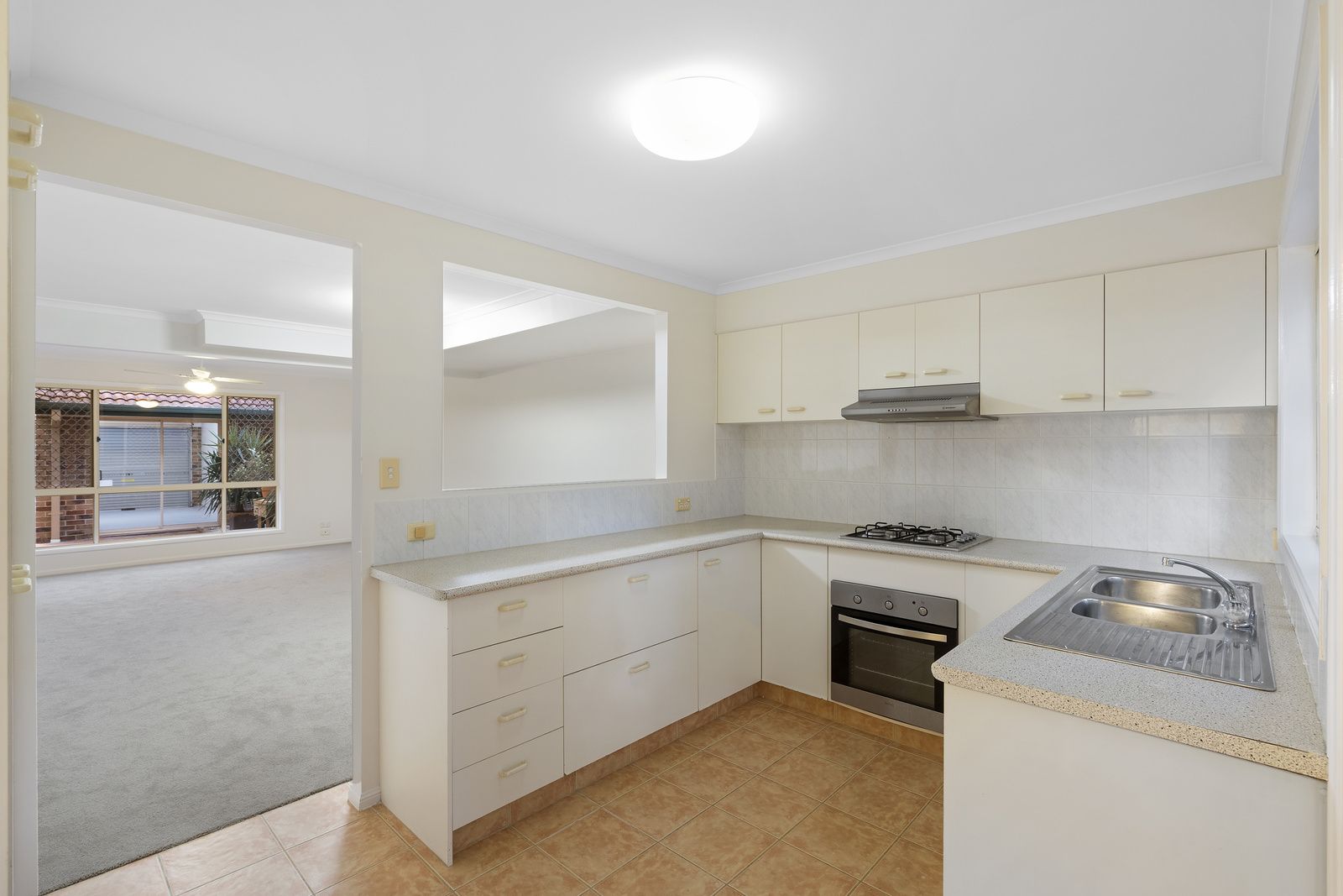 20/18 Bottlewood Court, Burleigh Waters QLD 4220, Image 2