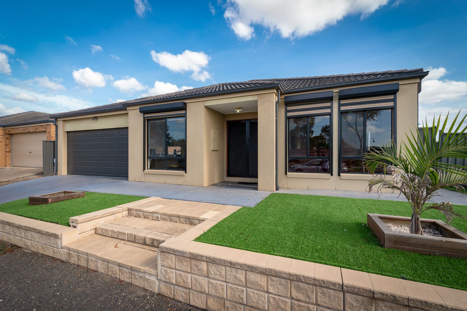 2 Forest Gum Mews, Manor Lakes VIC 3024