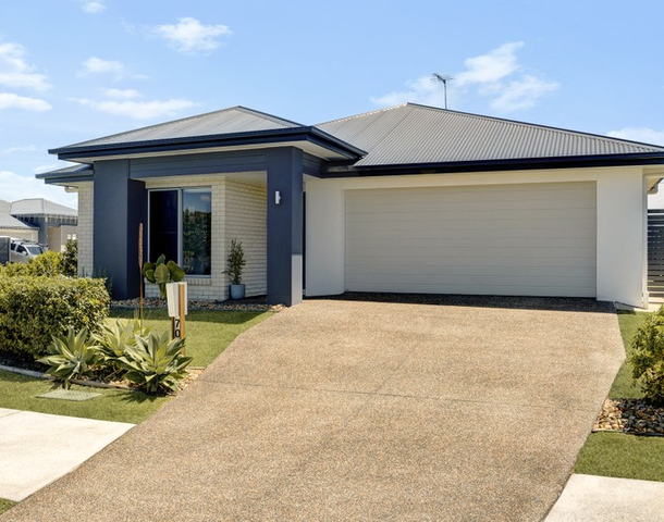 70 Mcconnell Esplanade, Strathpine QLD 4500