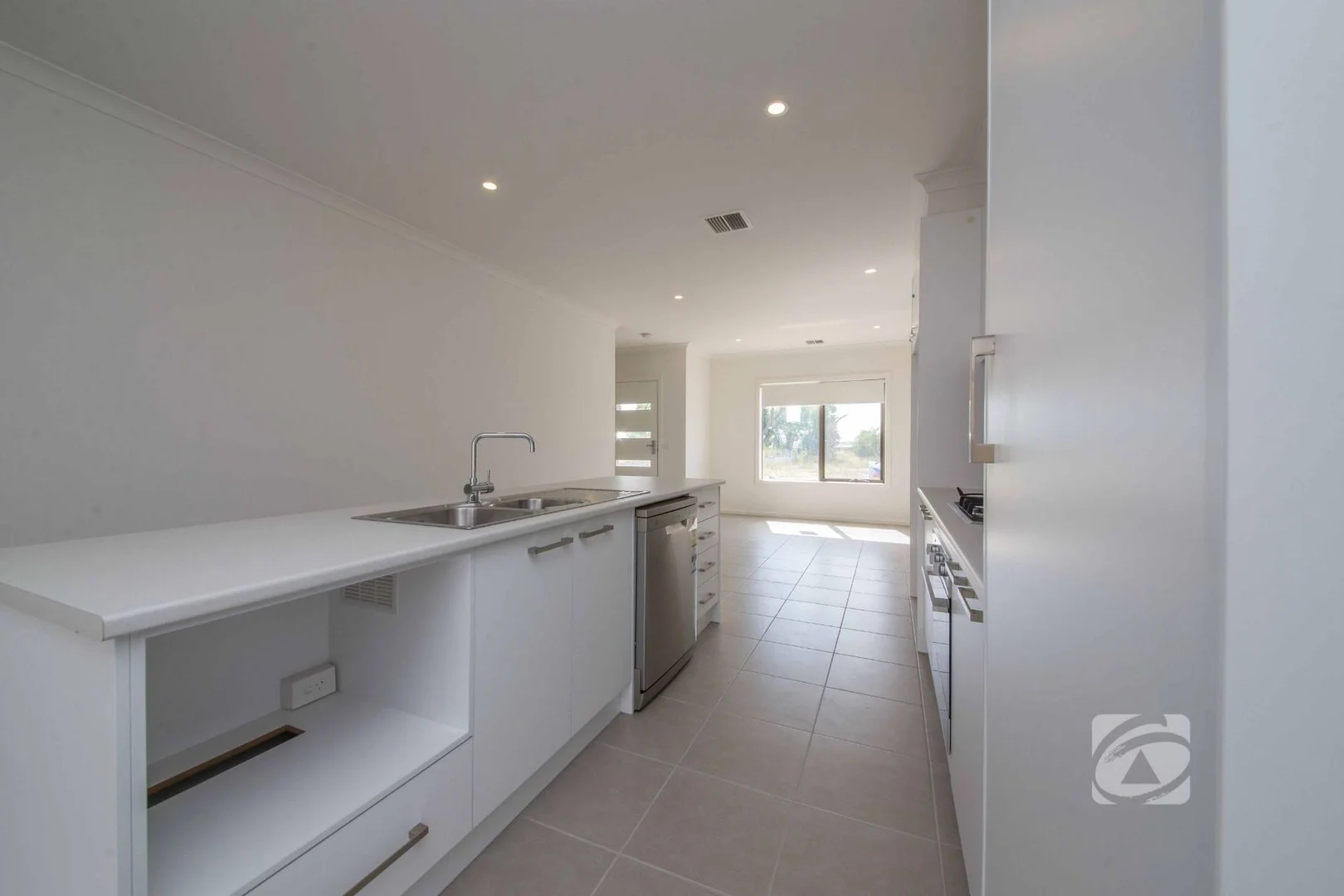 Additional image 3 of 37/23 Atlantic Drive, Pakenham VIC 3810