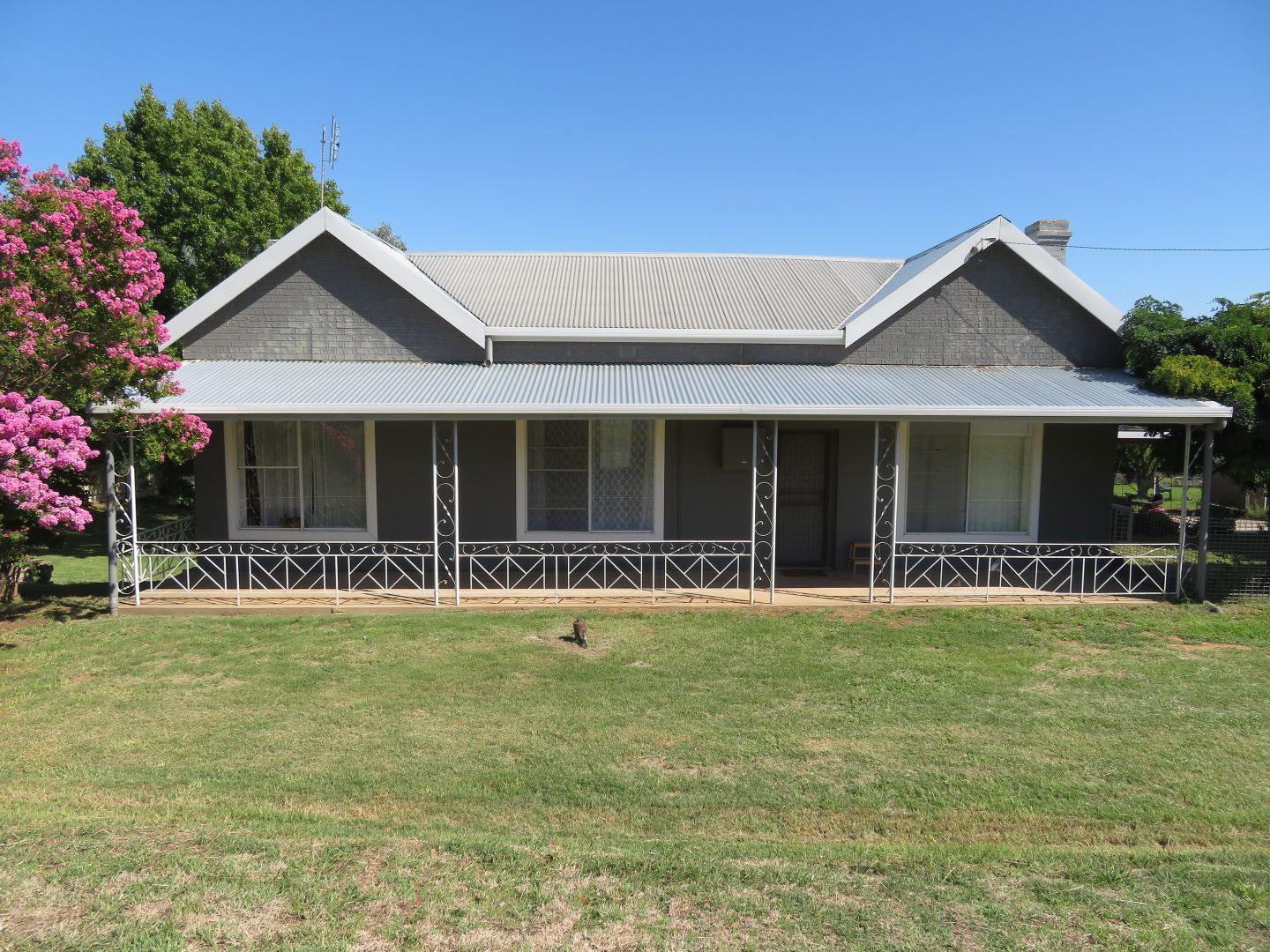 49 Mount Street, South Gundagai Property History & Address Research