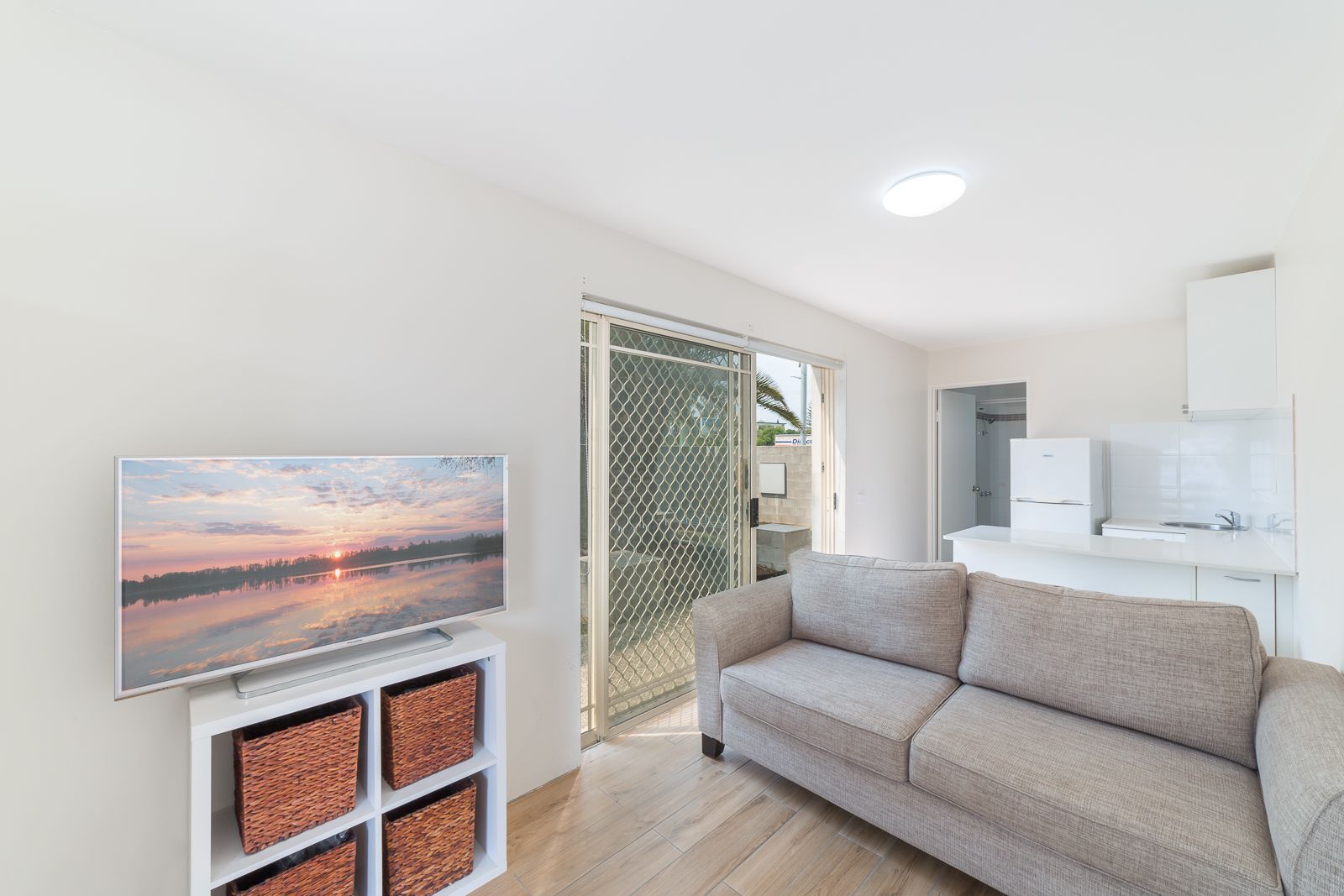 1 bedrooms Studio in 7/6 Tallebudgera Drive PALM BEACH QLD, 4221