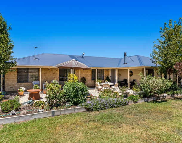 252 Mount Macquarie Road, Carcoar NSW 2791