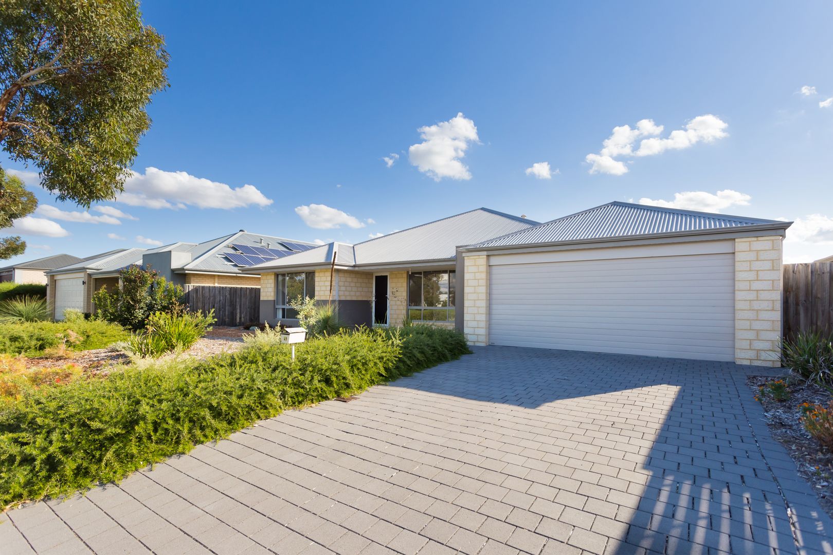 4 bedrooms House in 49 Chandala Turn ELLENBROOK WA, 6069