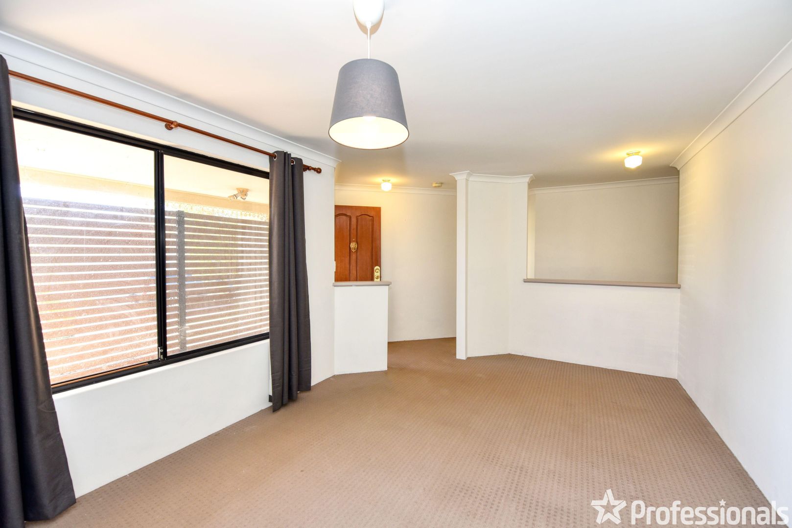 11 Thames Way, Warnbro WA 6169, Image 2