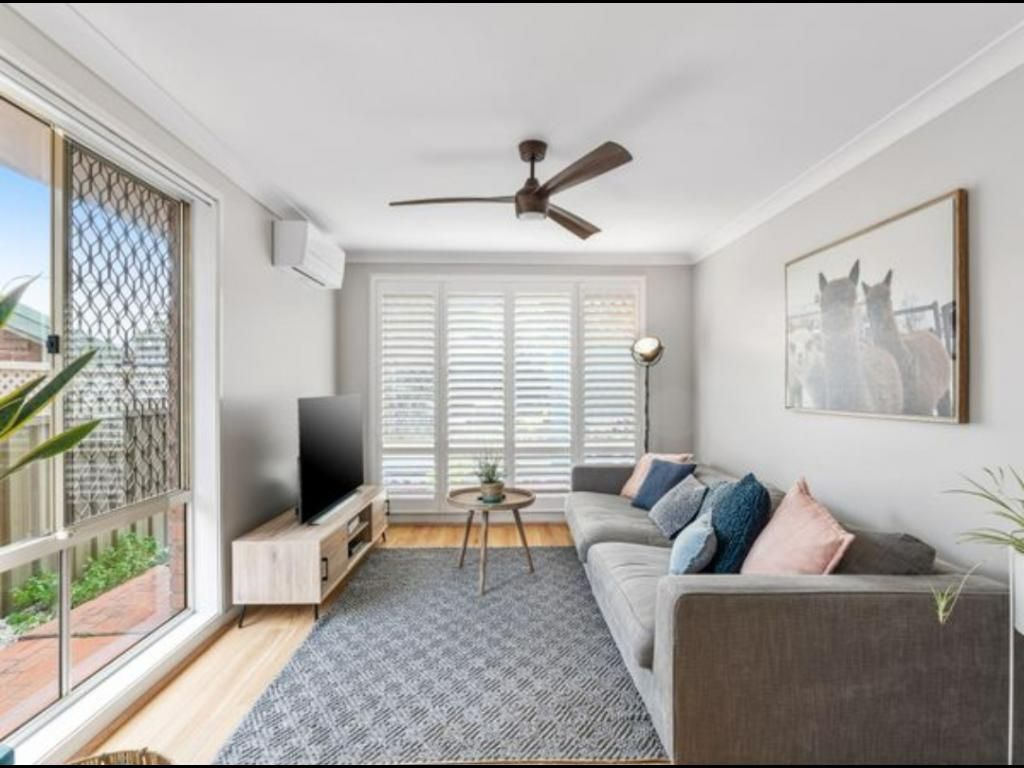 2/11 Augustus Place, Bateau Bay NSW 2261, Image 0