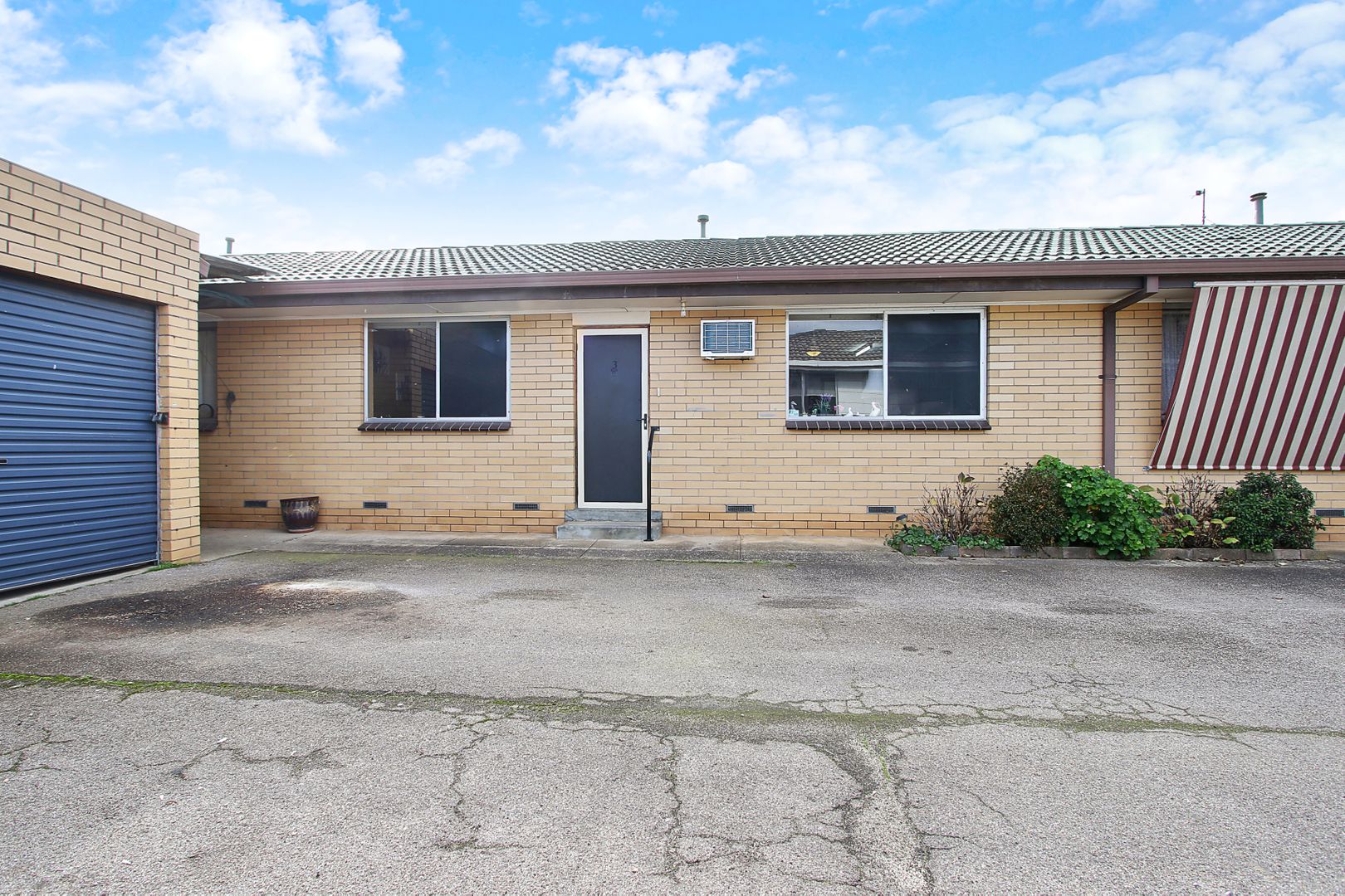 3 11 Glenairne Street Wodonga Vic 3690 Apartment For Rent 240 Domain
