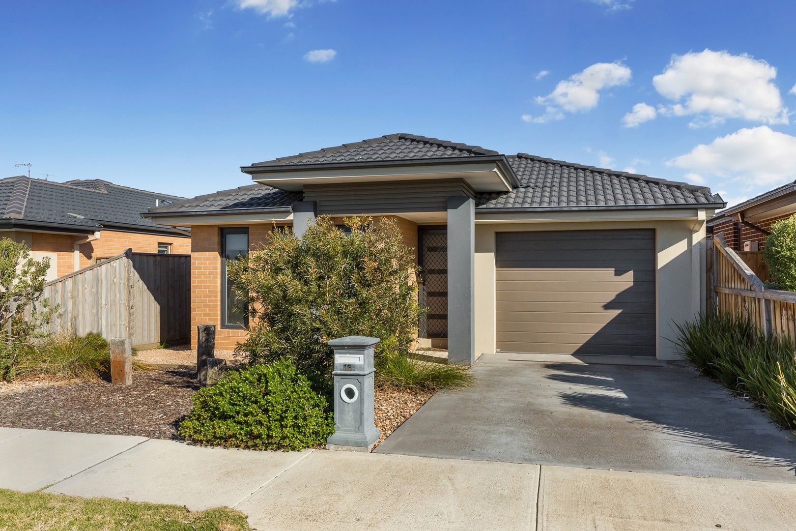 16 Geranium Drive, Sunbury VIC 3429, Image 0