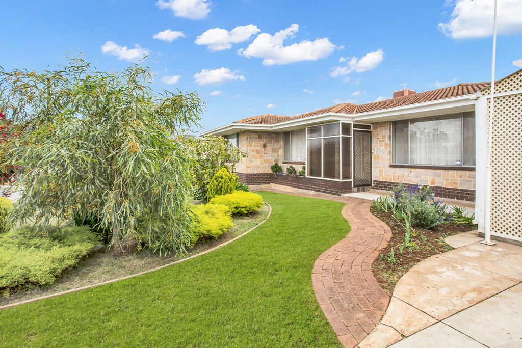 4 bedrooms House in 14 Ramsgate Avenue MODBURY HEIGHTS SA, 5092