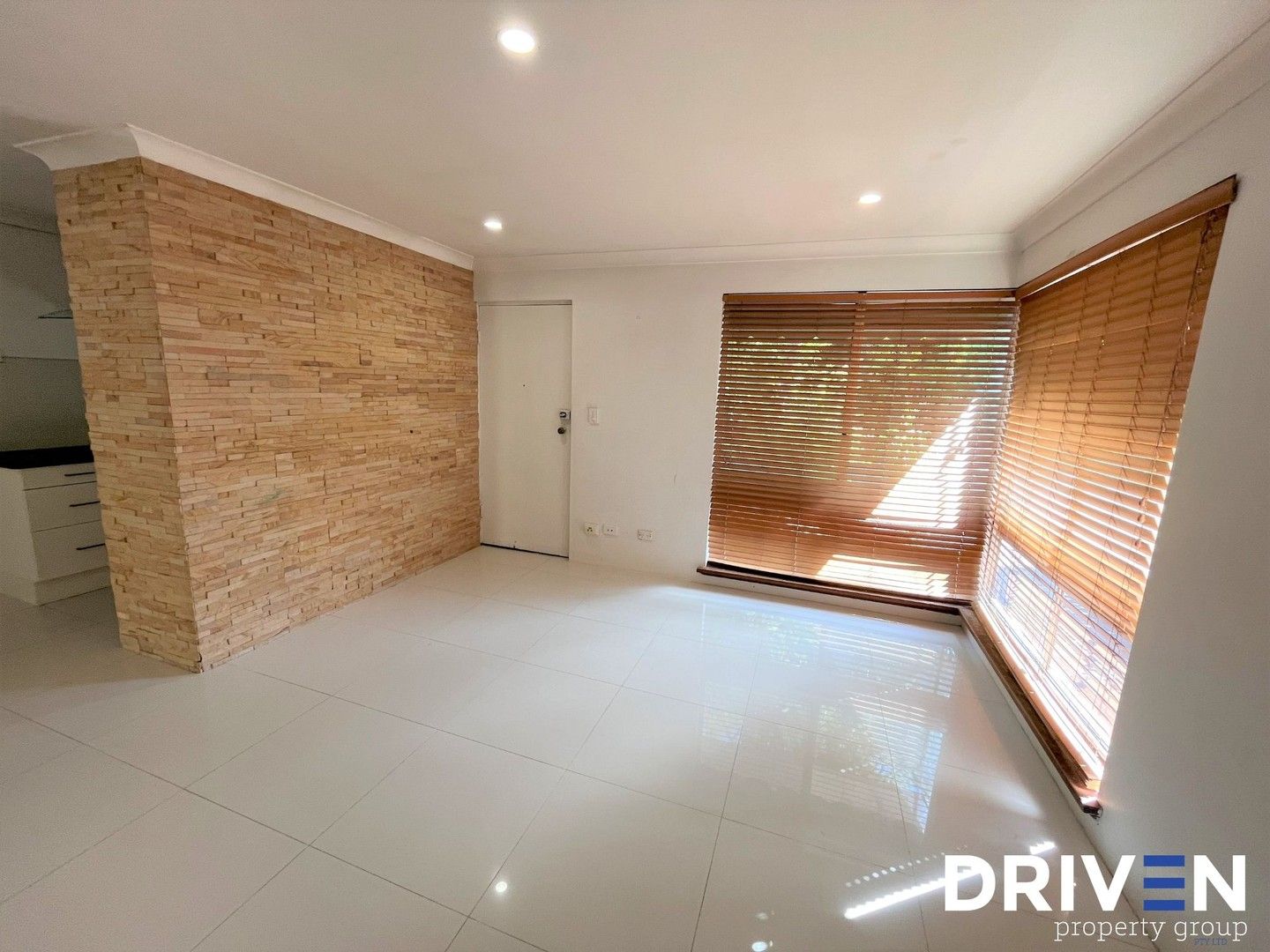 2 bedrooms Villa in 1/304 Preston Point Road ATTADALE WA, 6156