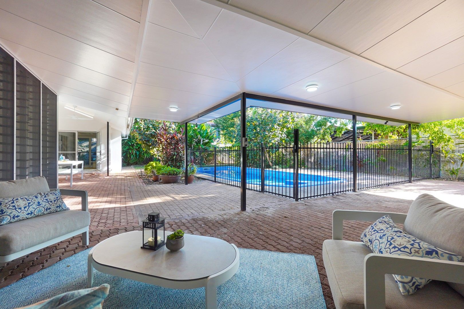 5 bedrooms House in 14 Kurrajong Crescent NIGHTCLIFF NT, 0810