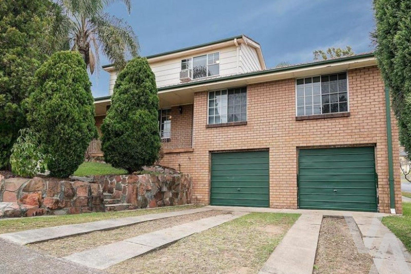 5 bedrooms House in 31 Cressington Way WALLSEND NSW, 2287