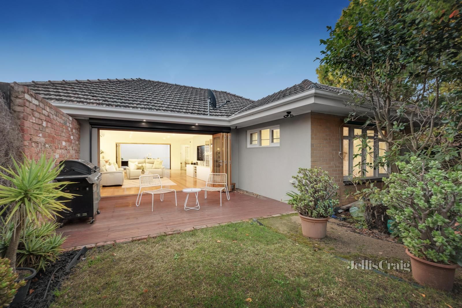 15 Edith Street, Glen Waverley VIC 3150, Image 0