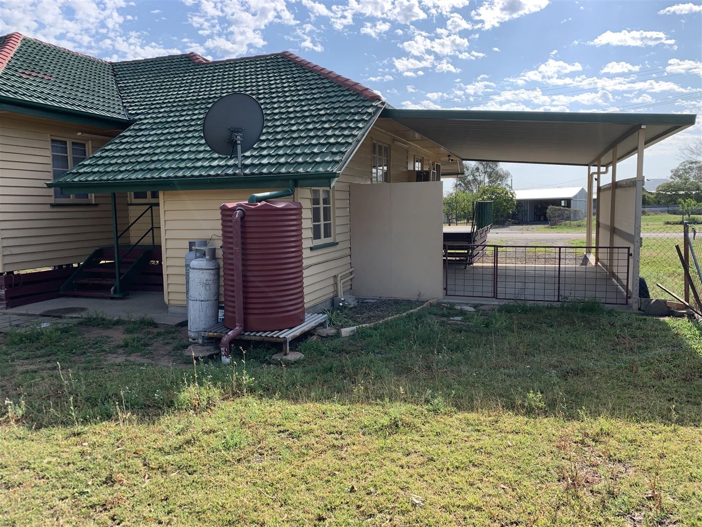 8 Ashton Street, Taroom QLD 4420, Image 1